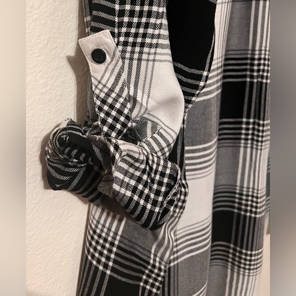 EUC Caffe’ Marrakesh Plaid Black and White Button Down Top size 2X - Picture 4 of 5
